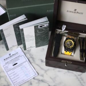 Audemars Piguet Royal Oak Offshore 42mm COMPLETE BumbleBee Forged Carbon 26176FO