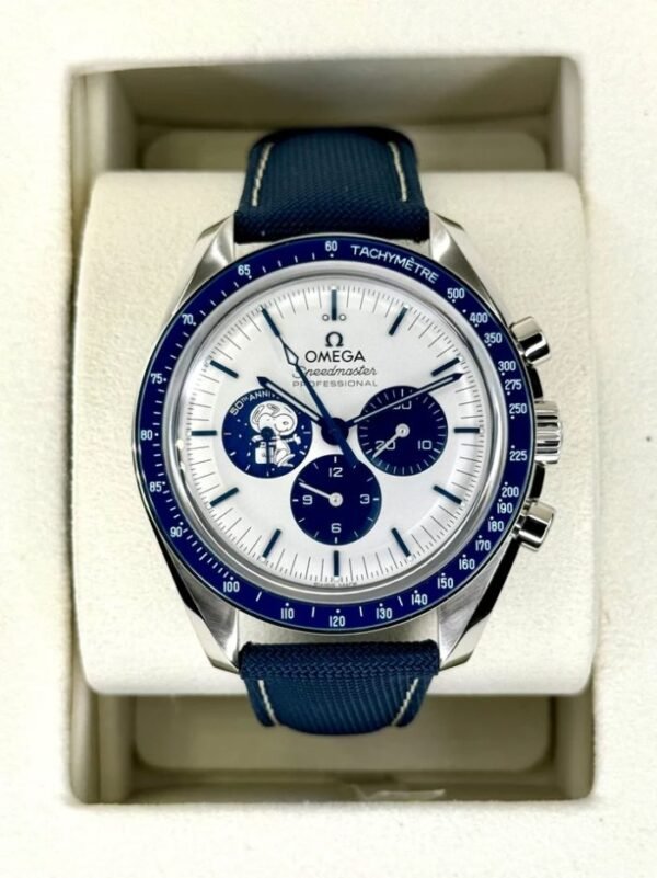 NEW 2023 Omega Speedmaster 42mm “Silver Snoopy Award” 50th Anniversary 310.32.42.50.02.001